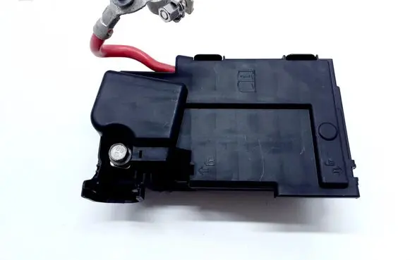Opel Astra K Fuse module 39116136