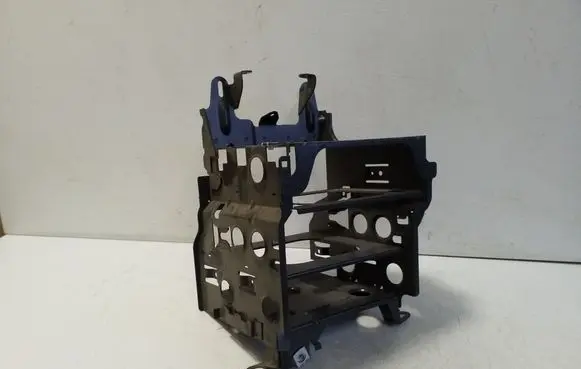 Audi A6 S6 C6 4F Sound amplifier holder/bracket 4F0035209