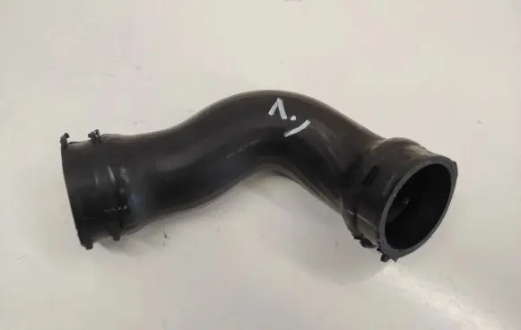 Audi A4 S4 B6 8E 8H Intercooler hose/pipe 107006T1