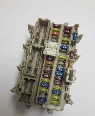 Renault Kadjar Fuse module 8901R 252307990A