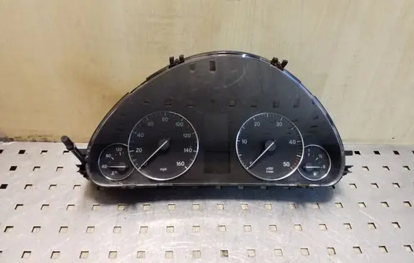 Mercedes-Benz C W203 Speedometer (instrument cluster) 110080266006 A2035405047
