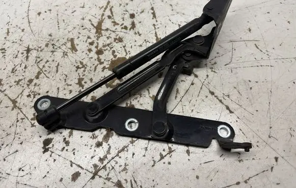 Volvo S80 Tailgate/trunk/boot hinge 30799274