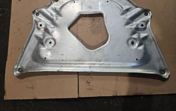 BMW 5 E60 E61 Engine splash shield/under tray 31116759878