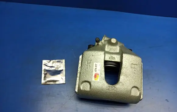 Ford Transit - Tourneo Connect Front brake caliper 0986474417 4387357 BOSCH