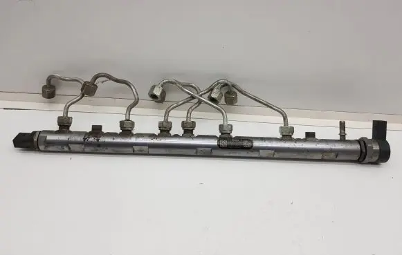 BMW 5 F10 F11 Fuel main line pipe 0445216036 780542301 559075
