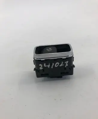Mercedes-Benz EQA Tailgate opening switch A1678205702