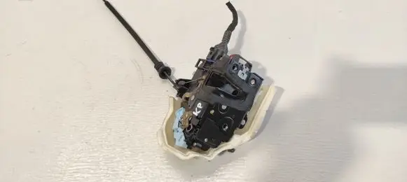 Volkswagen Phaeton Front door lock