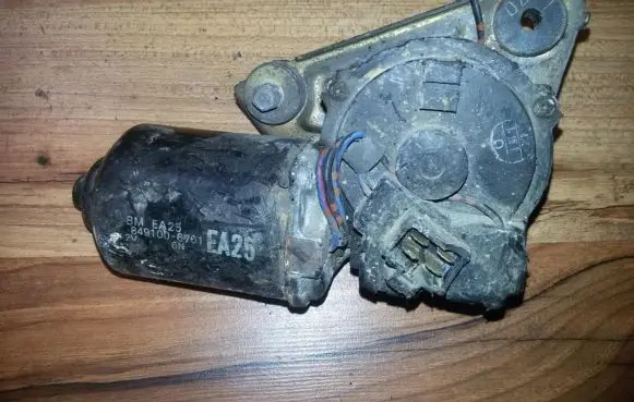 Mazda MX-3 Wiper motor 8491006761