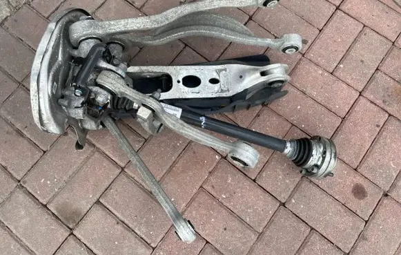 Audi Q5 SQ5 Stub axle 80A505436J