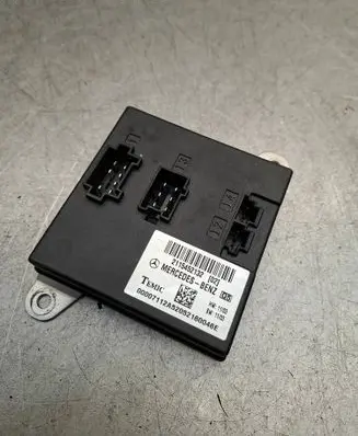 Mercedes-Benz E W211 Comfort/convenience module 2115452132