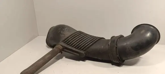 Audi Q7 4L Air intake duct part 7L6129609E