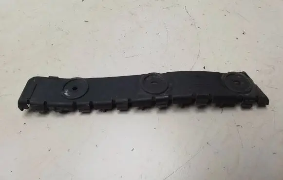 Skoda Fabia Mk1 (6Y) Front bumper mounting bracket 670807183c