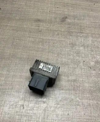 Renault Kangoo II Glow plug pre-heat relay A110678071R