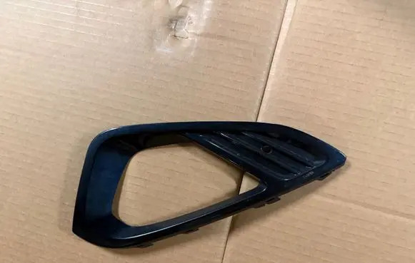 Ford Fiesta Front fog light trim/grill H1BB15B217A1