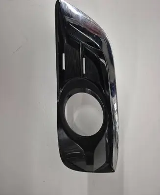 Nissan Pulsar Front bumper lower grill 6225632L2A