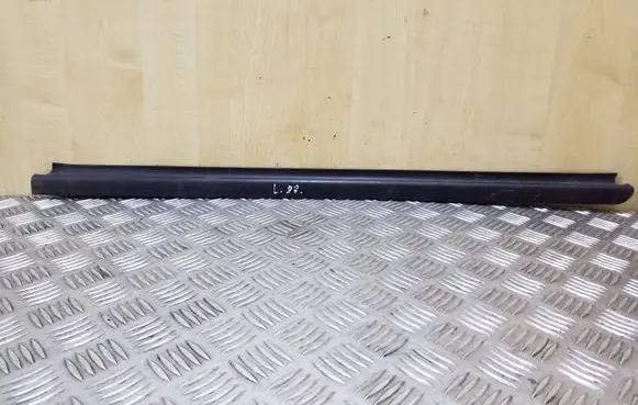 Front door glass trim molding