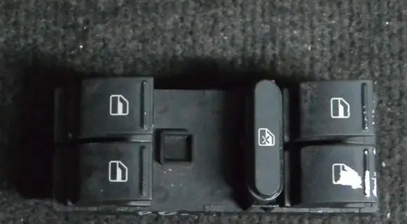 Volkswagen Golf V Electric window control switch 1K4959857