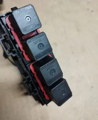 Chrysler Sebring (JS) Fuse box set