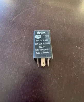 Volkswagen PASSAT B3 Glow plug pre-heat relay 191919481 5DA006023 5DA00602303