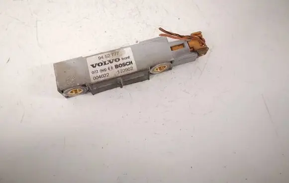 Volvo V70 Airbag deployment crash/impact sensor 9452777
