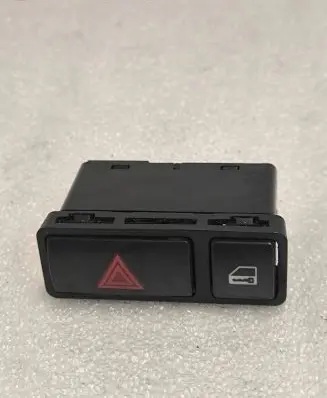 BMW X5 E53 Hazard light switch 8368920