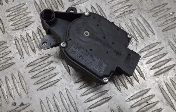 Skoda Octavia Mk1 (1U) A/C air flow flap actuator/motor 1J0907511