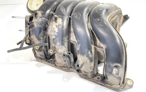 Toyota Avensis T270 Intake manifold 1028856S01