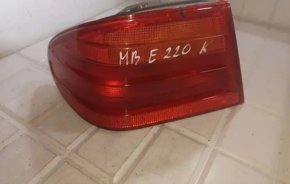 Mercedes-Benz E W210 Rear/tail lights 197201
