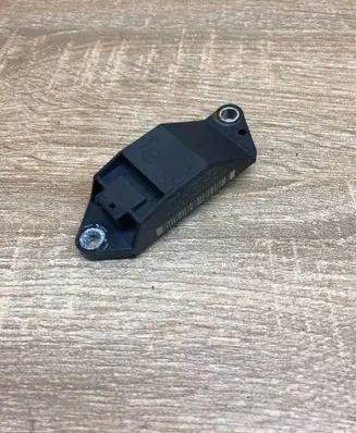 Mercedes-Benz E W211 Airbag deployment crash/impact sensor A0018209326 255711794A