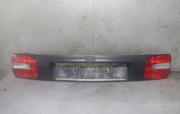 Volvo S40, V40 Rear light center trim bar blend 285800