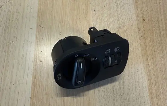 Audi A1 Light switch 8X1941531AA