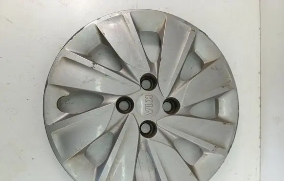 KIA Rio R15 wheel hub/cap/trim 
