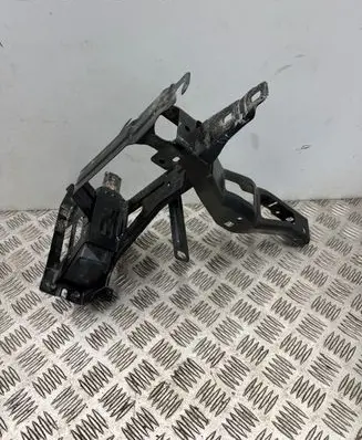 BMW X3 G01 Headlight/headlamp mounting bracket 7400114