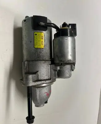 Hyundai Santa Fe Starter motor 361002F350