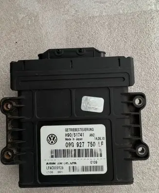 Volkswagen Jetta VI Gearbox control unit/module H90S1741 LFAC009526 09G927750LF