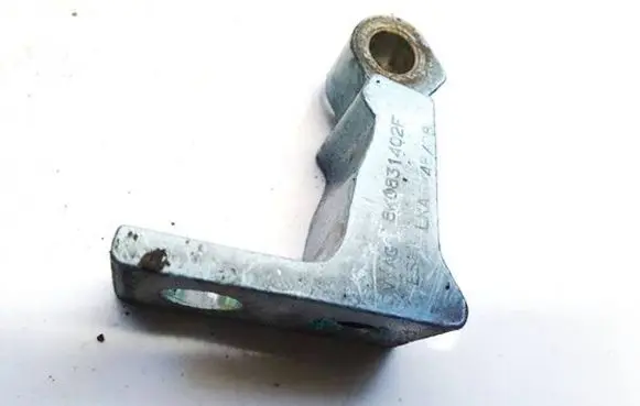 Seat Ibiza IV (6J,6P) Rear door lower hinge 8k0831402f