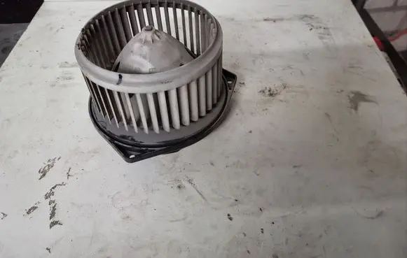 Nissan Murano Z50 Heater fan/blower 502C5603
