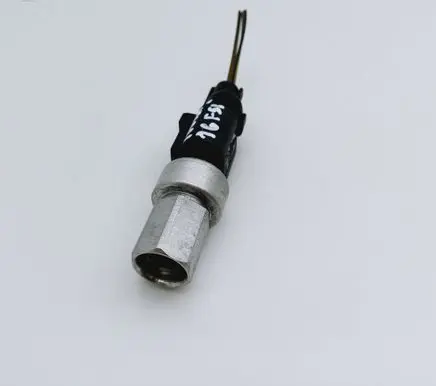 Volkswagen Touran I Air conditioning (A/C) pressure sensor 