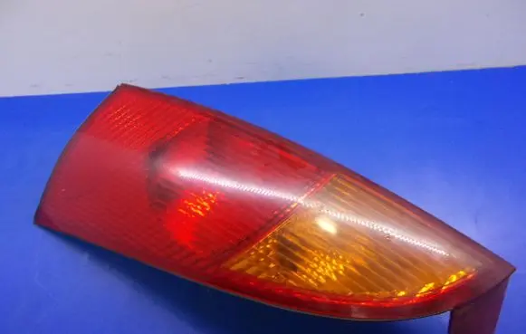 Ford Focus Rear/tail lights XS4113405A