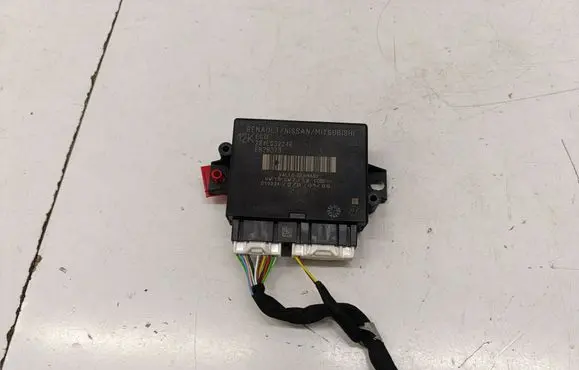 Nissan Qashqai J12 Parking PDC control unit/module 284L03224R