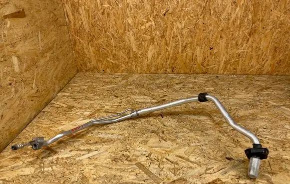 Audi A4 S4 B9 8W Air conditioning (A/C) pipe/hose 8W0816738