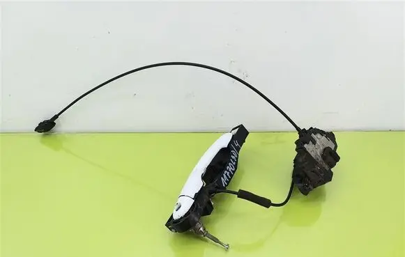 Renault Clio III Front door lock 300126F
