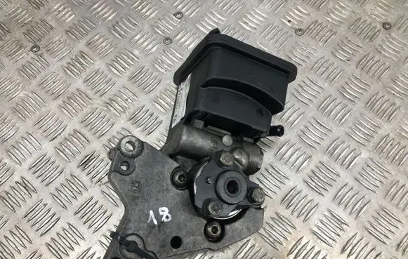 BMW 3 E46 Power steering pump 2247556 32422247556