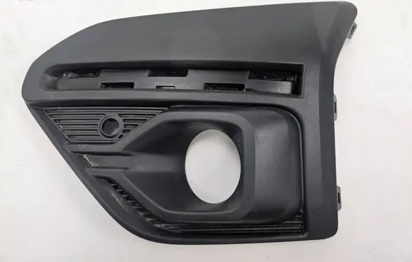Dacia Sandero III Front bumper lower grill 261A35053R 261A37992R