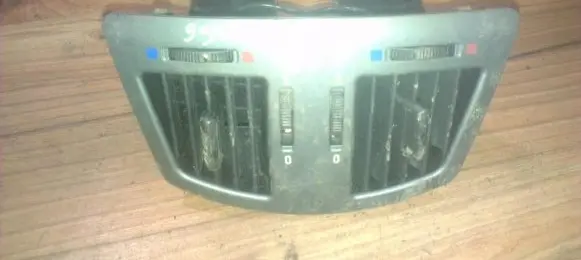 BMW 7 E65 E66 Dash center air vent grill 6422702395 83885257
