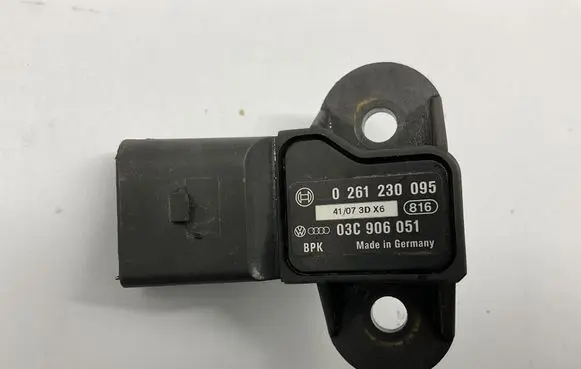 Skoda Octavia Mk2 (1Z) Air pressure sensor 0261230095 03C906051 41073DX6