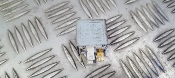 Audi A4 S4 B5 8D Other relay 443951253k 899512000