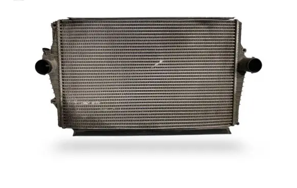 Volvo XC70 Intercooler radiator 30622083 6G9N12B676AA 0261230106