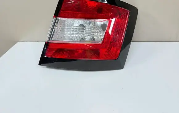Skoda Fabia Mk3 (NJ) Rear/tail lights 6V6945096