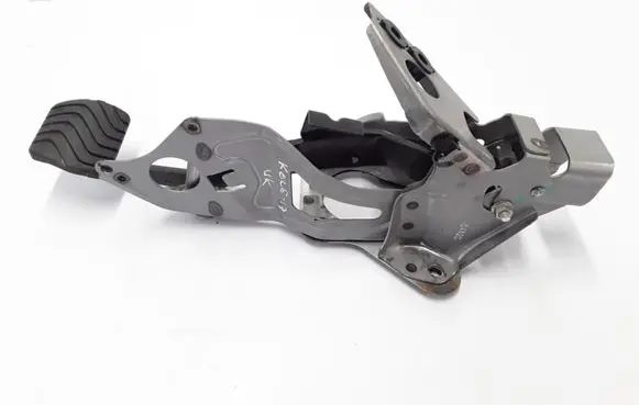 Renault Koleos II Brake pedal 465014CB0B